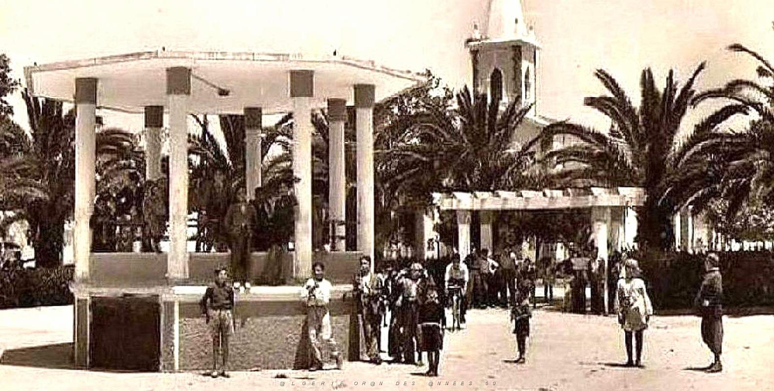 1621- Lamoriciere - Le Kiosque2 a musique en 1920.jpg